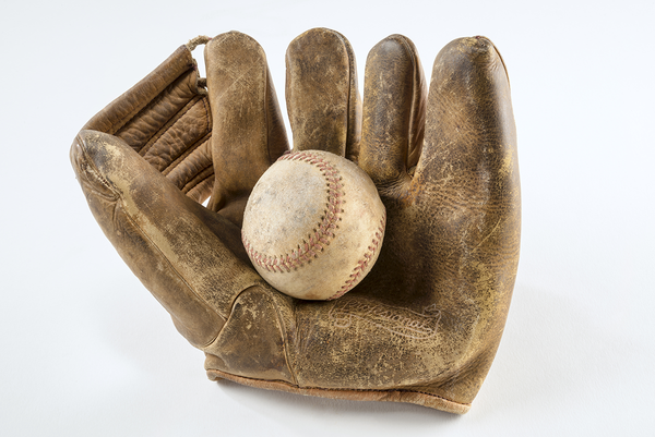 A glove story: Baseball players and their mitts