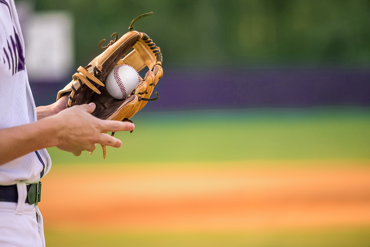 Closing the Deal How Should Baseball Gloves Close? Relentless Sports